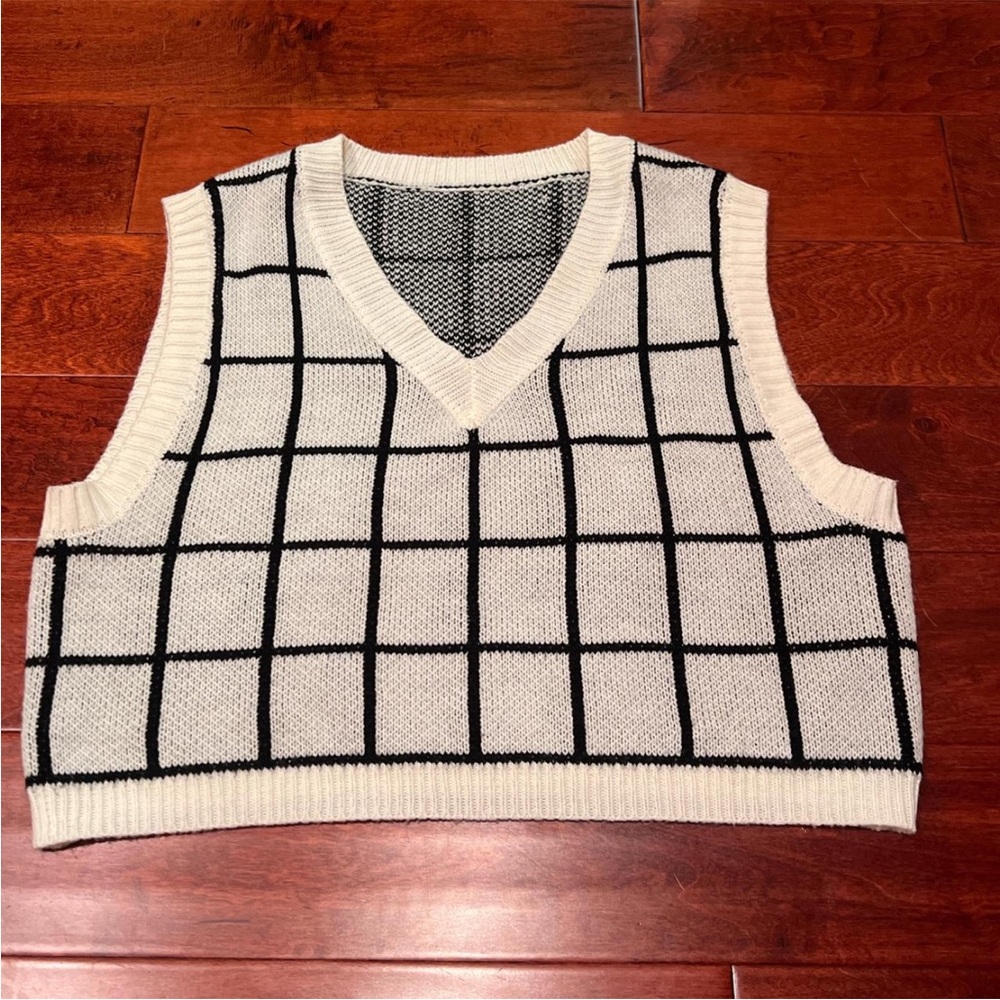 Elegant Cream and Black Grid Pattern V-Neck Sweater Vest